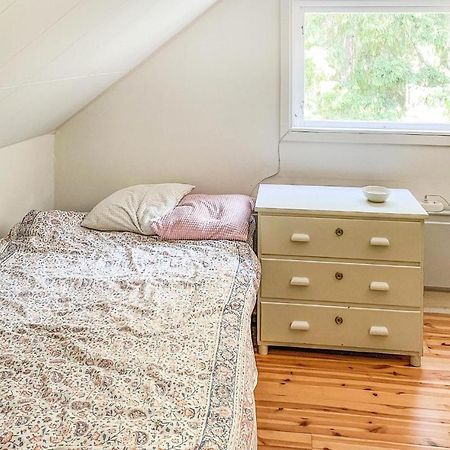 Cozy Home In Oerebro With Wifi Extérieur photo