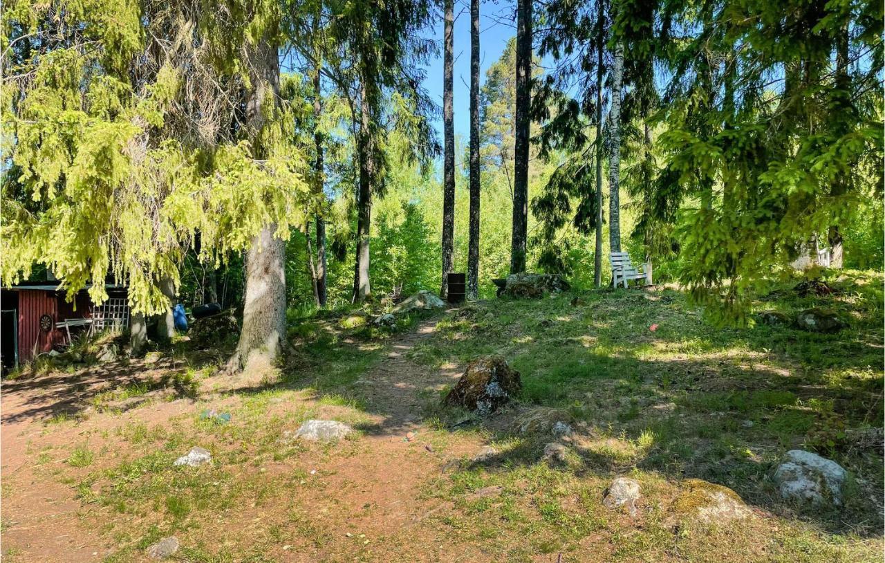 Cozy Home In Oerebro With Wifi Extérieur photo